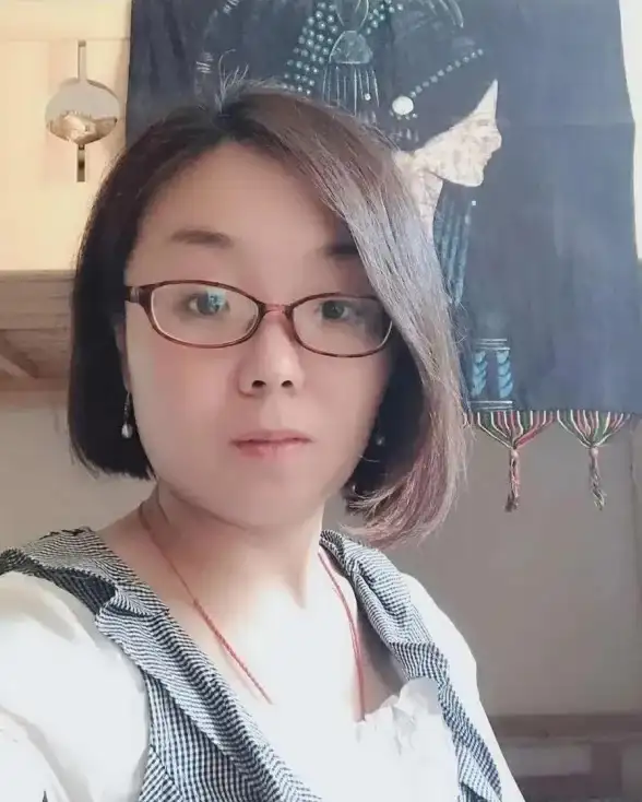 惊喜揭秘✦流离月光✦高手必看：第五人格》流离月光效果全解析与实战宝典