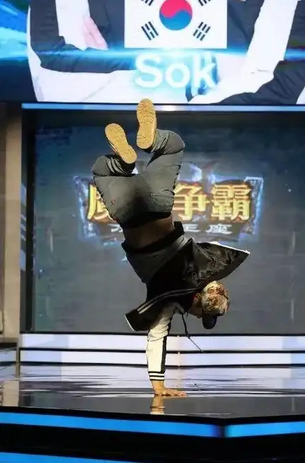 策略对决◆操作解析◆高手必看 魔兽争霸fly与sok操作风格深度对比分析
