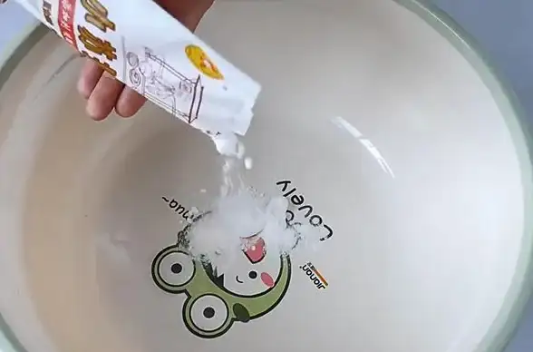 清洁技巧｜手机壳发黄怎么办？实用清洗方法助你轻松恢复洁白如新✨