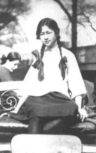 悬疑揭秘⚡剧情解析⚡隐藏彩蛋《新月同行》废楼房东记全结局深度剖析