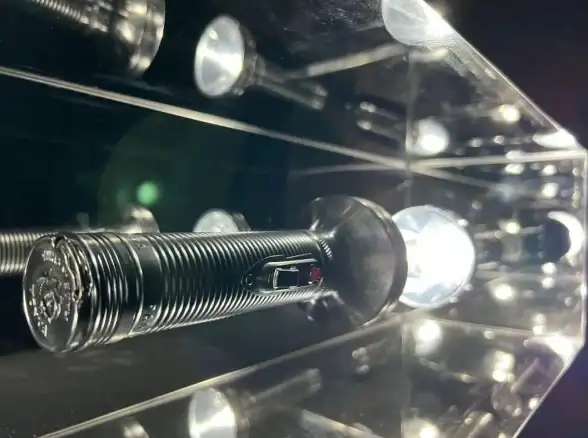 照明工具🔦手电筒的选择与使用技巧全解析：轻松应对黑暗环境