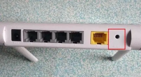 服务器安全 路由器管理：如何为通过无线路由器连接的服务器设置密码