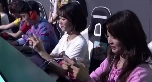 团队合作🔥胜率提升🔥实战解析 和平精英团队竞技4v4组队攻略与战术详解