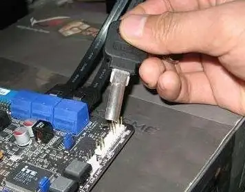 电脑技巧｜黑屏恢复💻操作指南：遇到电脑黑屏怎么办？按下这三个快捷键快速解决