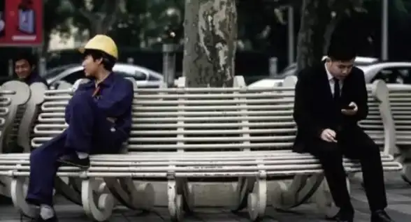 解梦🔑梦见手机被偷预示什么？揭开潜意识中的情绪信号