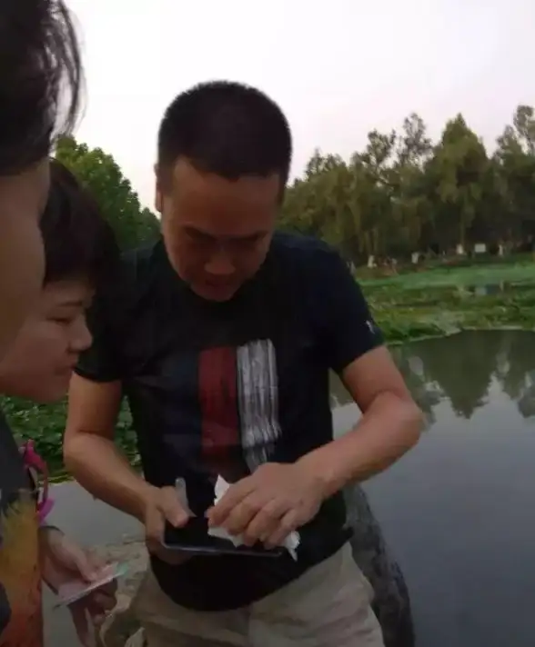 急救宝典📱手机进水怎么办？实用技巧全解析