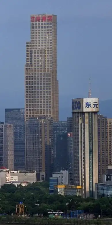 城市游戏●深度解析●自由畅玩 城市模拟Vs城市天际线大对决！