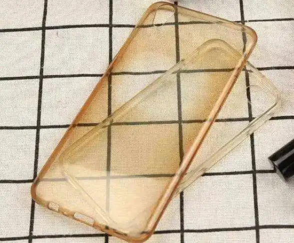 清洁秘籍📱手机壳发黄如何变白？五个实用方法让你的手机壳焕然一新