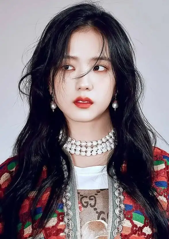 近距离接触Jisoo的独家幕后故事？除了JisooApp还有哪里能做到？