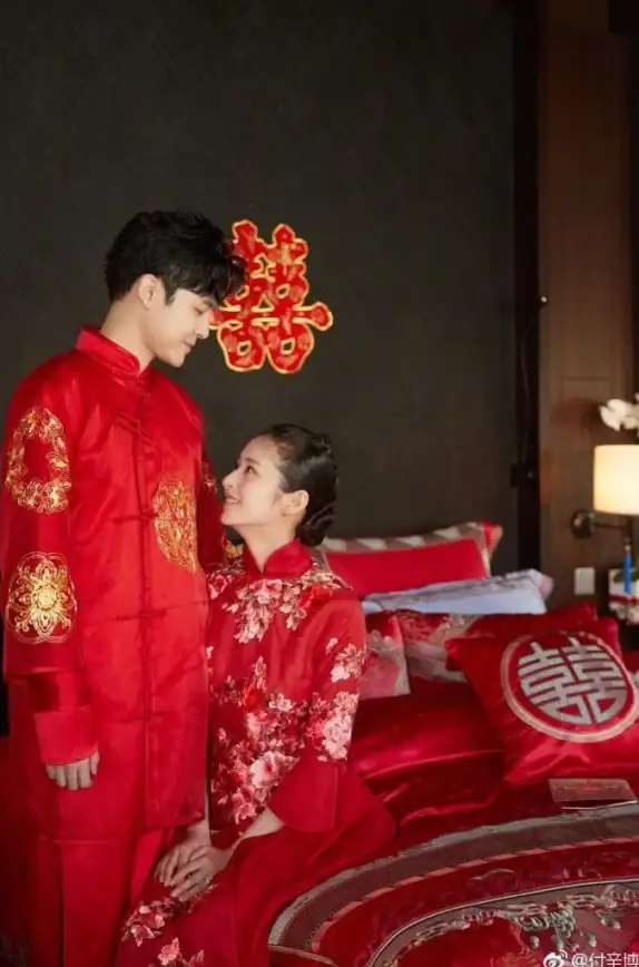 热门爆款✦接亲攻略✦婚礼秘籍 玩转《就我眼神好》新郎接亲，高效破解接亲难题！