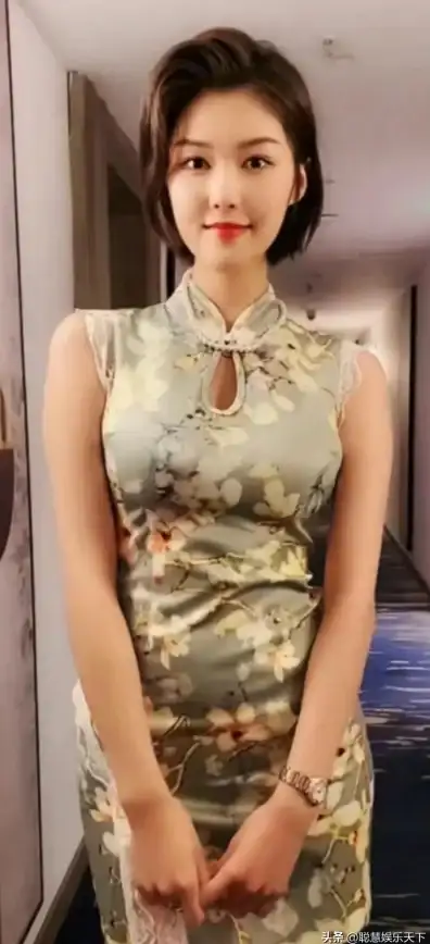 还在为手机壁纸单调发愁？小粉世界壁纸让你的屏幕瞬间焕然一新！