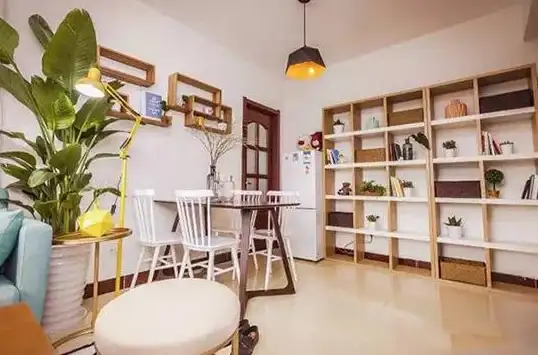 还在为照片单调发愁？趣拍APP让你的每张照片都乐趣十足！