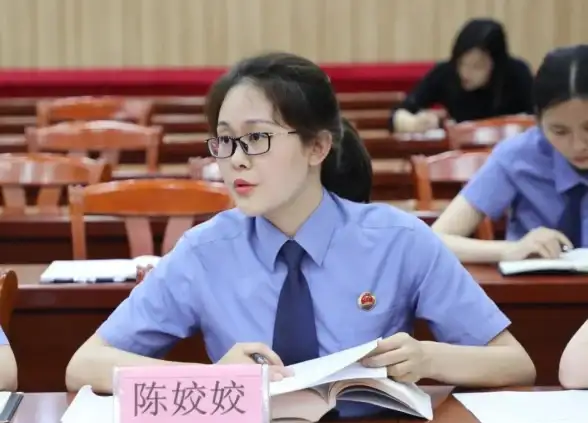 还在为孩子找不到合适的学习方式发愁？火花思维课堂APP的精品小班课和沉浸式教学，怎能错过？