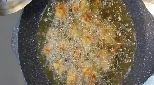 🔥实战爆料🔥铁锤PK骨锤#优缺点全解析 怪物猎人最强武器对决！